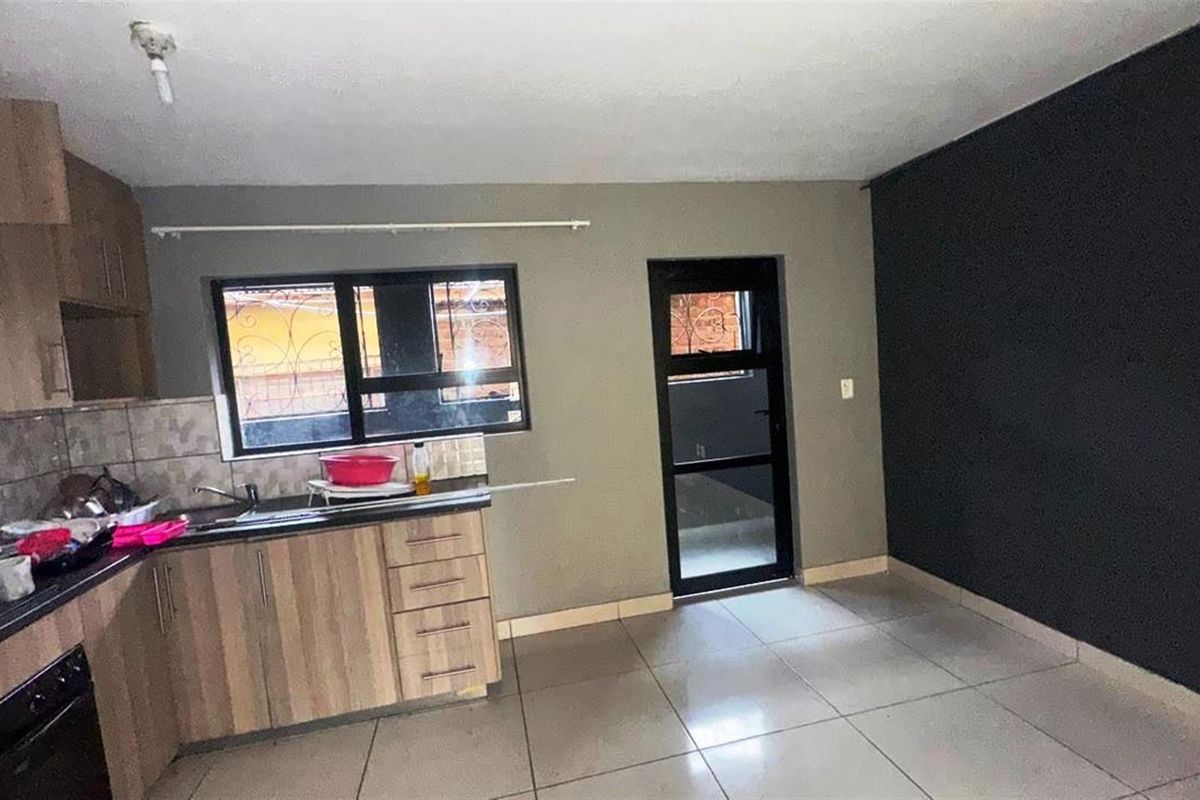 2 Bedroom Cottage To Rent in Kensington (Kitchener Ave), Johannesburg - Photo 4