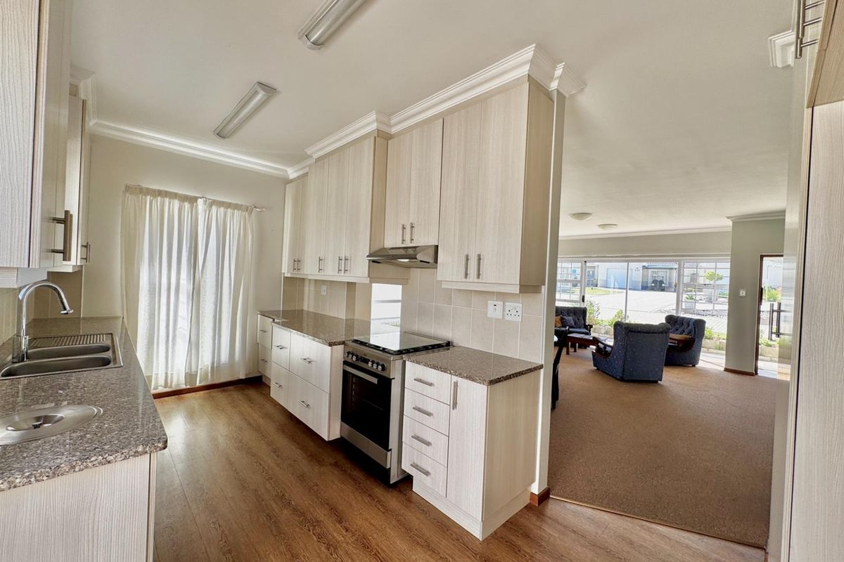 House For Sale in Heiderand, Mossel Bay - Photo 4