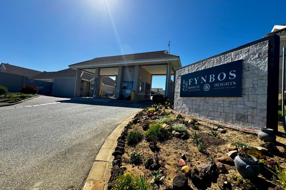 House For Sale in Heiderand, Mossel Bay - Photo 2