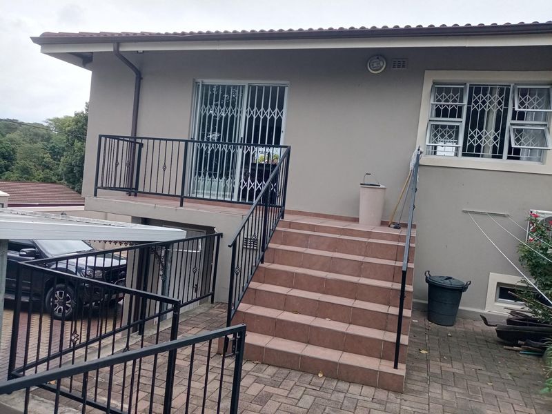 4 Bedroom House For Sale in Ashley, Pinetown. - Photo 9