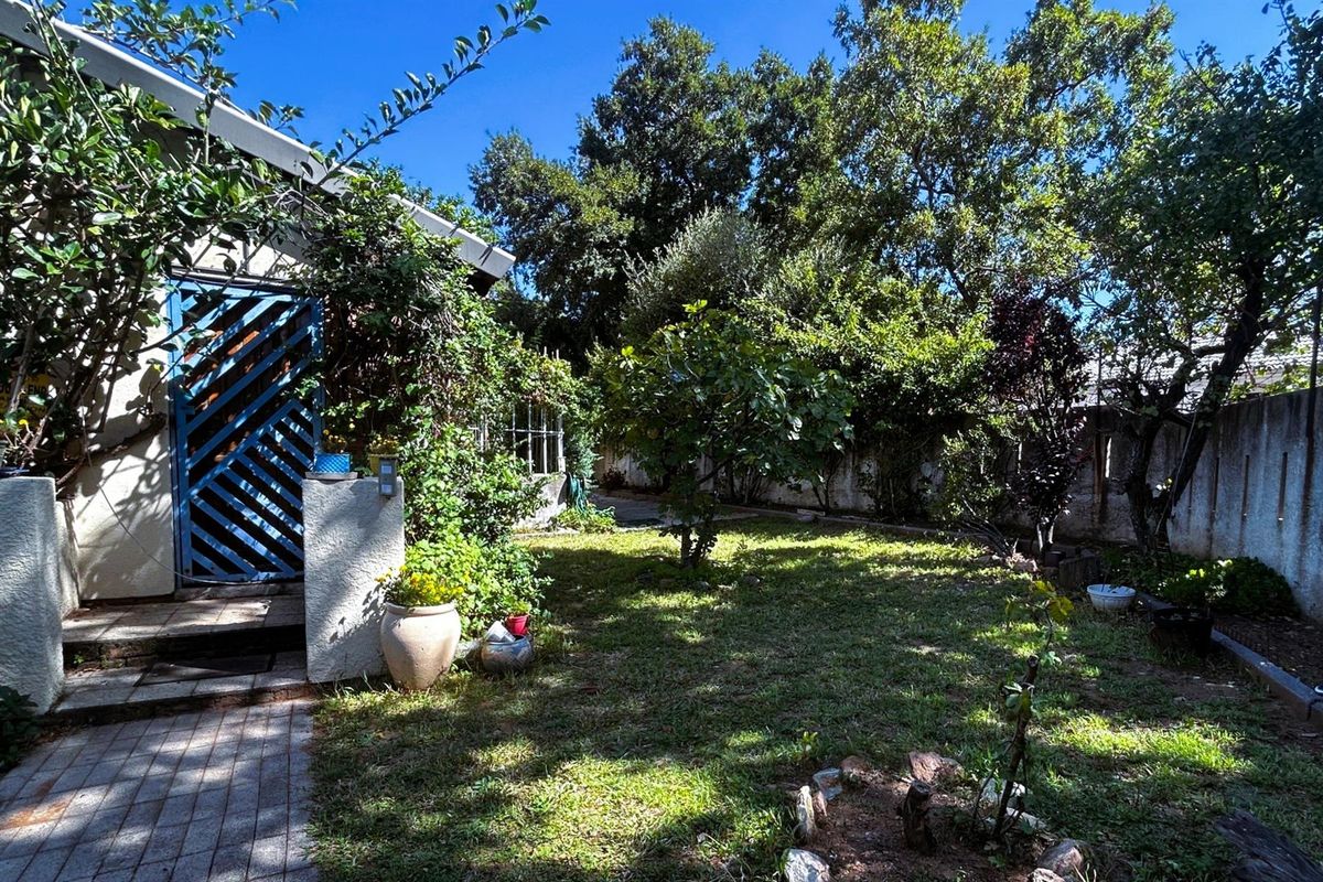 Spacious 4 Bedroom Home with Endless Potential in Elandspark! - Photo 2