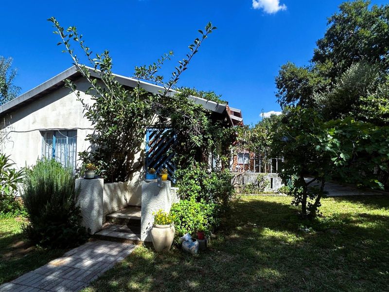 Spacious 4 Bedroom Home with Endless Potential in Elandspark! - Photo 3