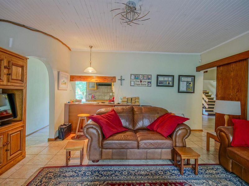 Spacious Family Home in Established Faerie Glen! - Photo 8