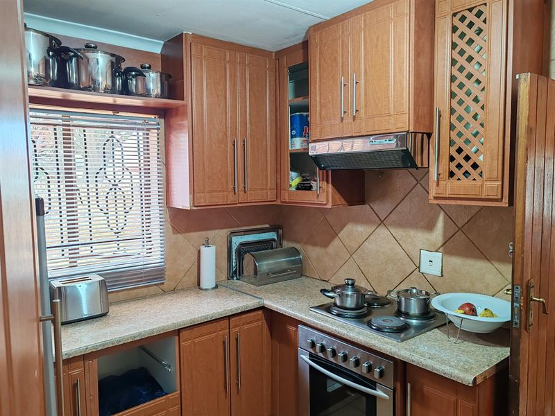 House For Sale in The Orchards, Akasia - Photo 7