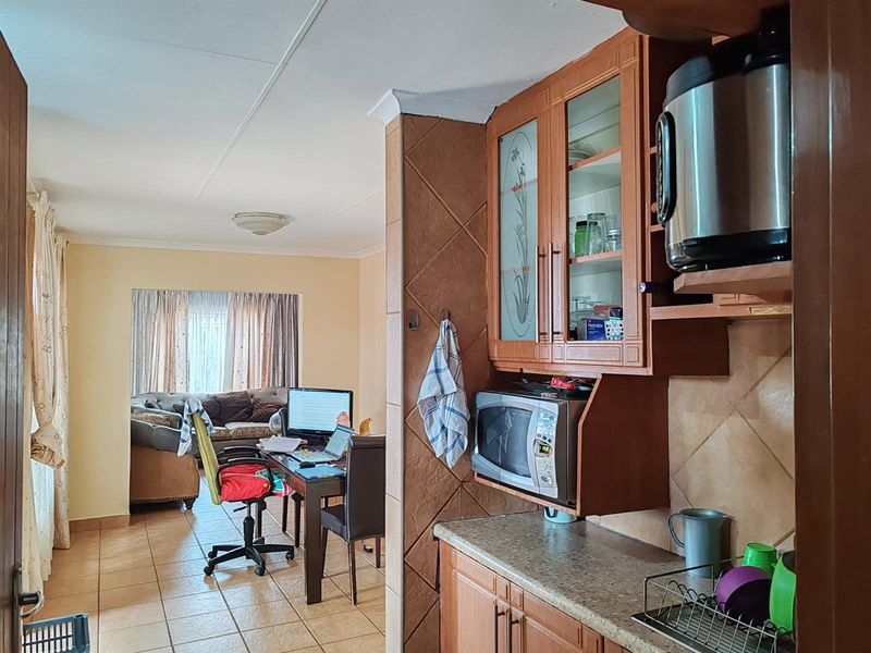 House For Sale in The Orchards, Akasia - Photo 10