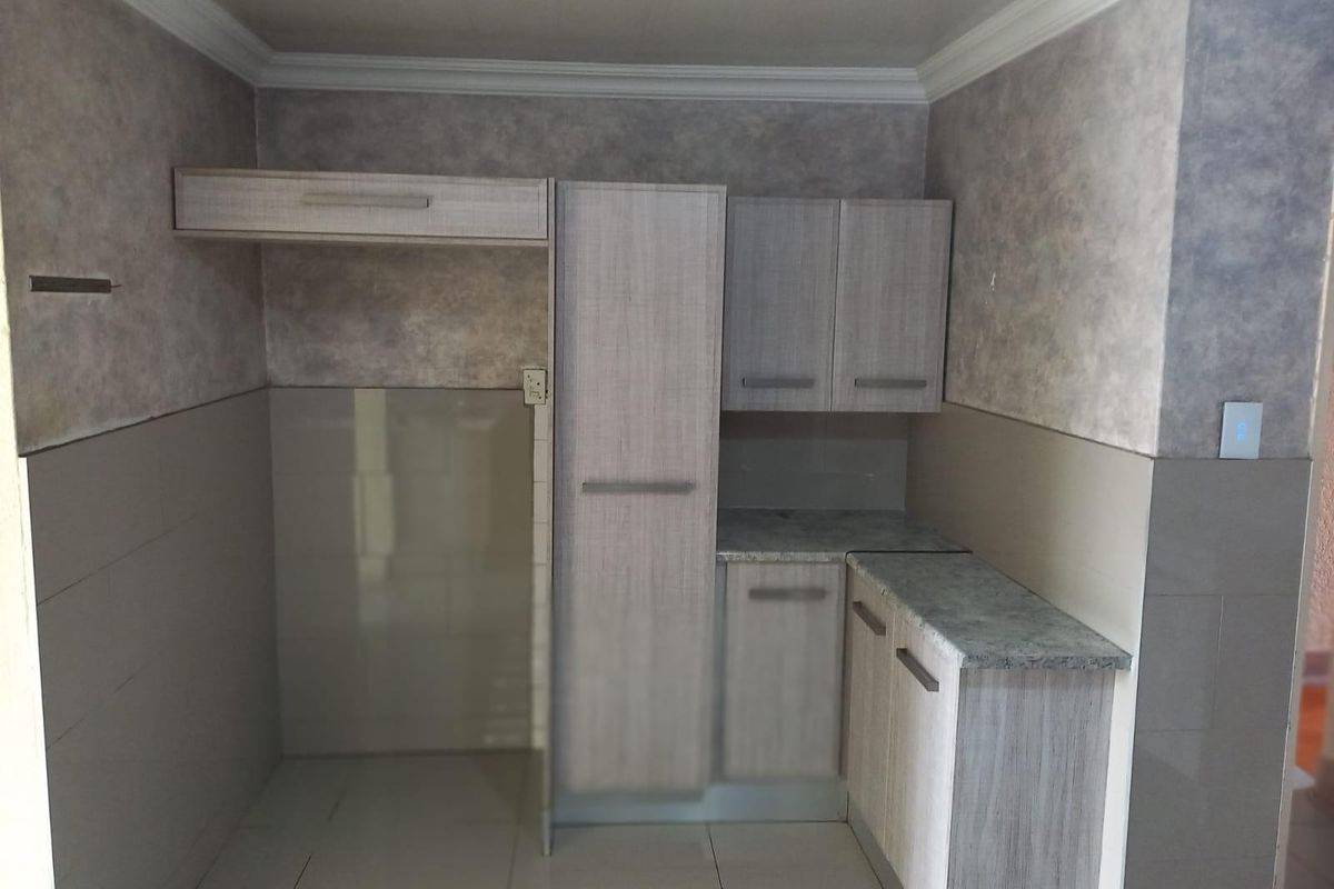 3 Bedroom House To Rent in Turffontein, Johannesburg - Photo 4