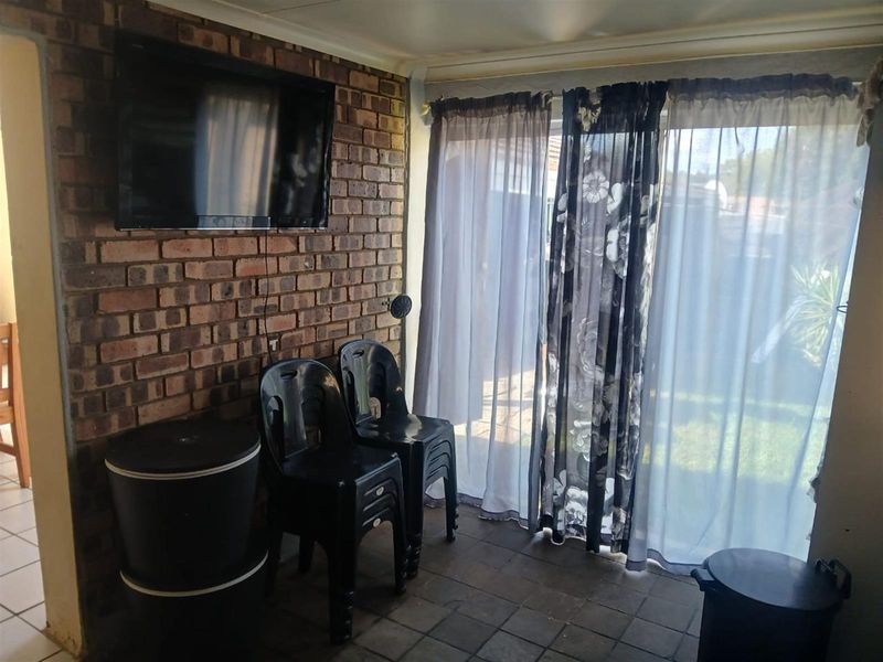 Cottage To Rent in Hamberg, Roodepoort - Photo 5