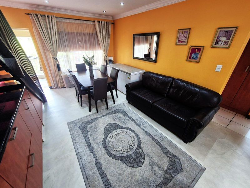 Apartment For Sale in Sunninghill, Sandton - Photo 5