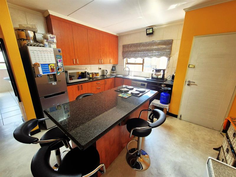 Apartment For Sale in Sunninghill, Sandton - Photo 8