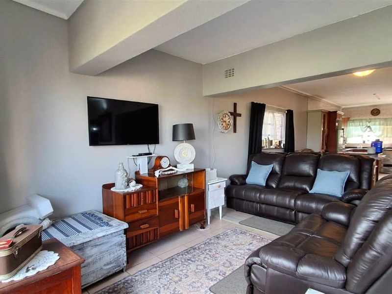 Scenic Apartment For Sale in Banners Rest, Port Edward, KwaZulu Natal - Photo 8