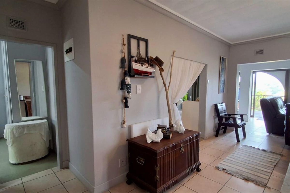 Scenic Apartment For Sale in Banners Rest, Port Edward, KwaZulu Natal - Photo 5