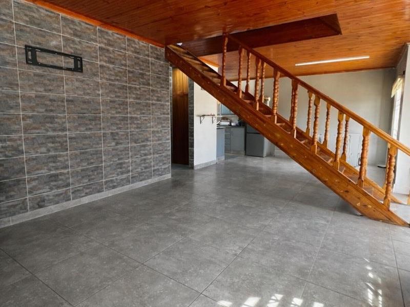 Charming 3 Bedroom Loft Style Unit in a secure complex, Cleland - Photo 8