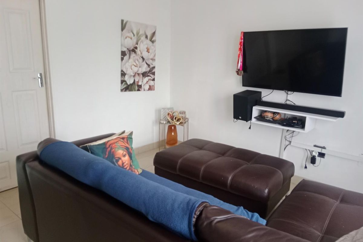 3-bedroom duplex for sale - Photo 3