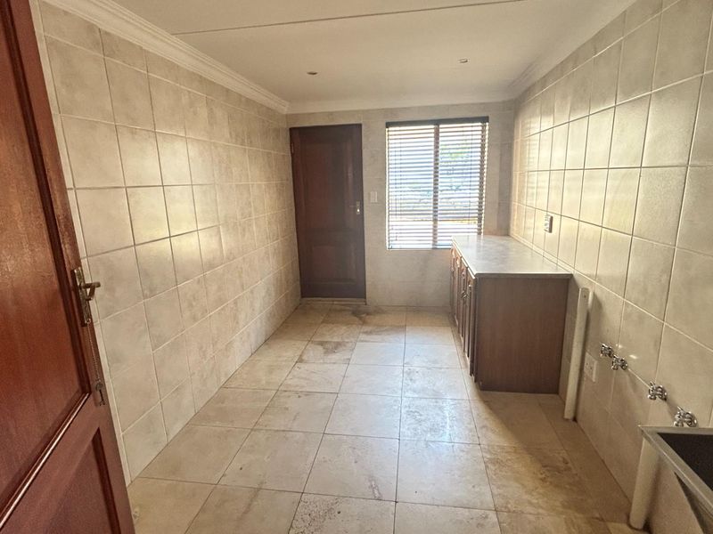 House For Sale in Waterkloof Ridge, Pretoria - Photo 10