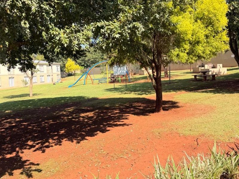 Apartment For Sale in Sunnyridge, Newcastle, KwaZulu Natal - Photo 7