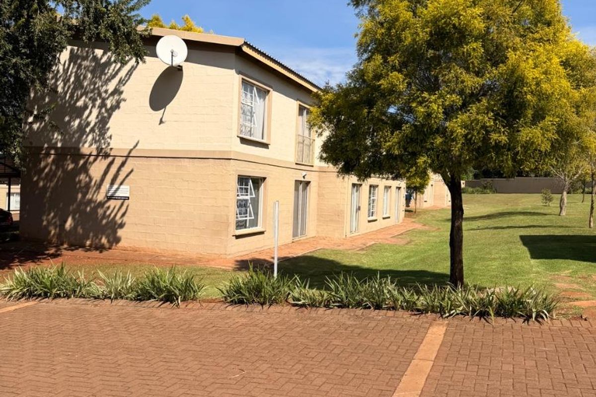 Apartment For Sale in Sunnyridge, Newcastle, KwaZulu Natal - Photo 3