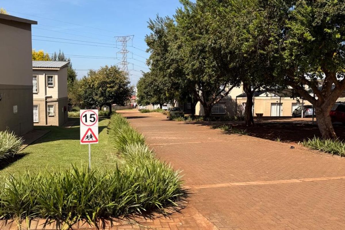 Apartment For Sale in Sunnyridge, Newcastle, KwaZulu Natal - Photo 5