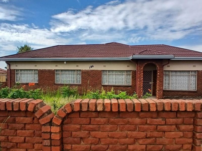 Prime Opportunity Awaits in Mabopane Unit D! - Photo 1