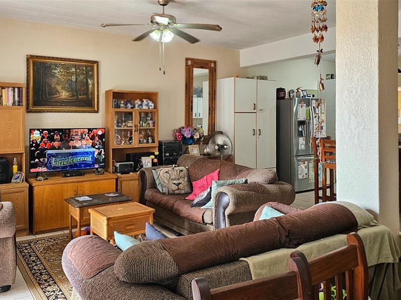 Apartment For Sale in Uvongo, KwaZulu Natal - Photo 8