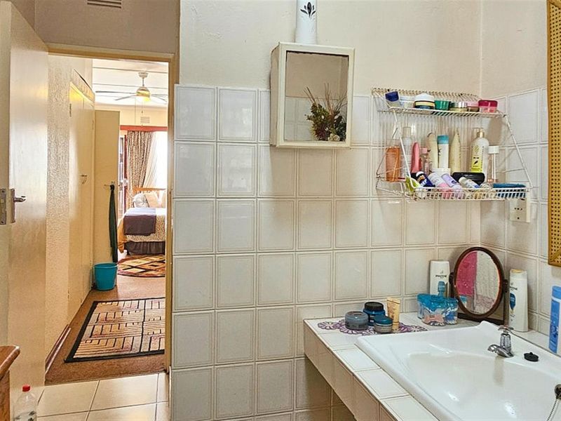 Apartment For Sale in Uvongo, KwaZulu Natal - Photo 6