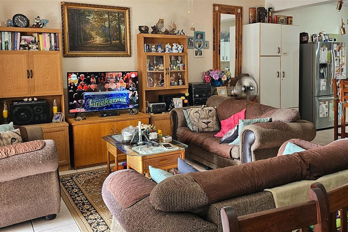 Apartment For Sale in Uvongo, KwaZulu Natal - Photo 2