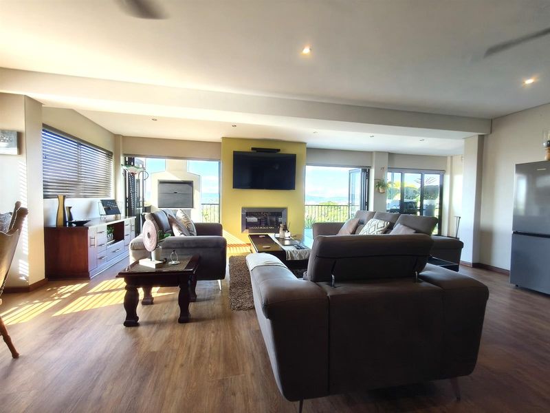 5 Bedroom, 4.5 Bathroom House for Sale in Villa Zebrina with Stunning Views. - Photo 6