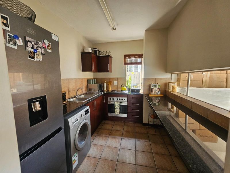 Townhouse For Sale in Nelspruit Ext 37, Nelspruit - Photo 3