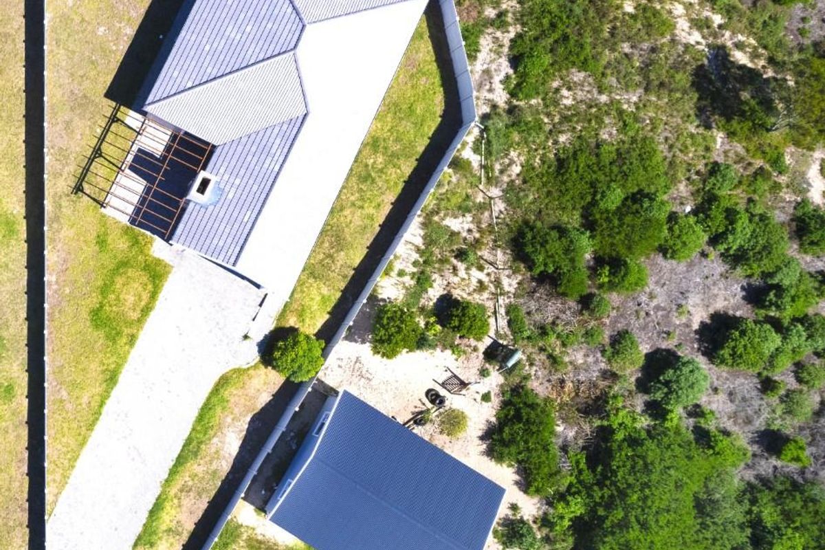 Brand-New Coastal Luxury | Walk to the Beach | No Transfer Duty | VAT Inclusive - Photo 2