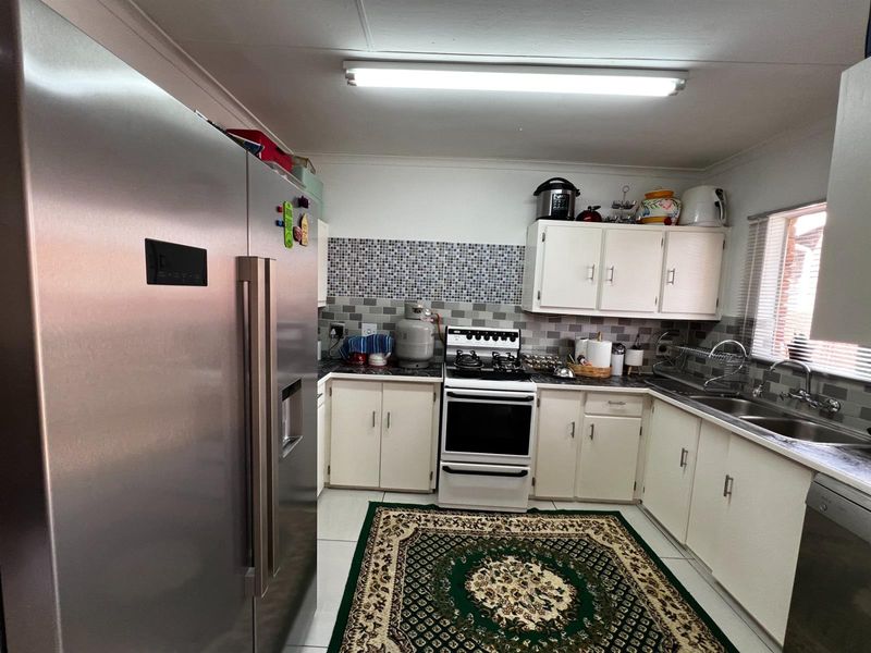 2 bedroom townhouse for rent,at The Reeds - Photo 3