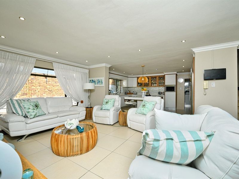 House For Sale in Umhlanga Ridge, Umhlanga, KwaZulu Natal - Photo 6