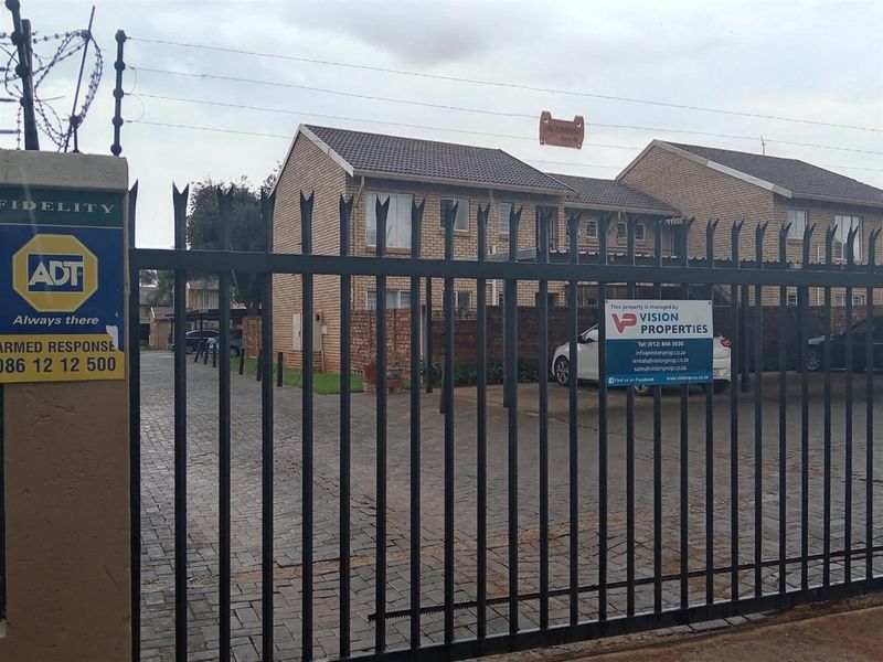 1 Bedroom Apartment For Sale in Willow Park Manor, Pretoria - Photo 3