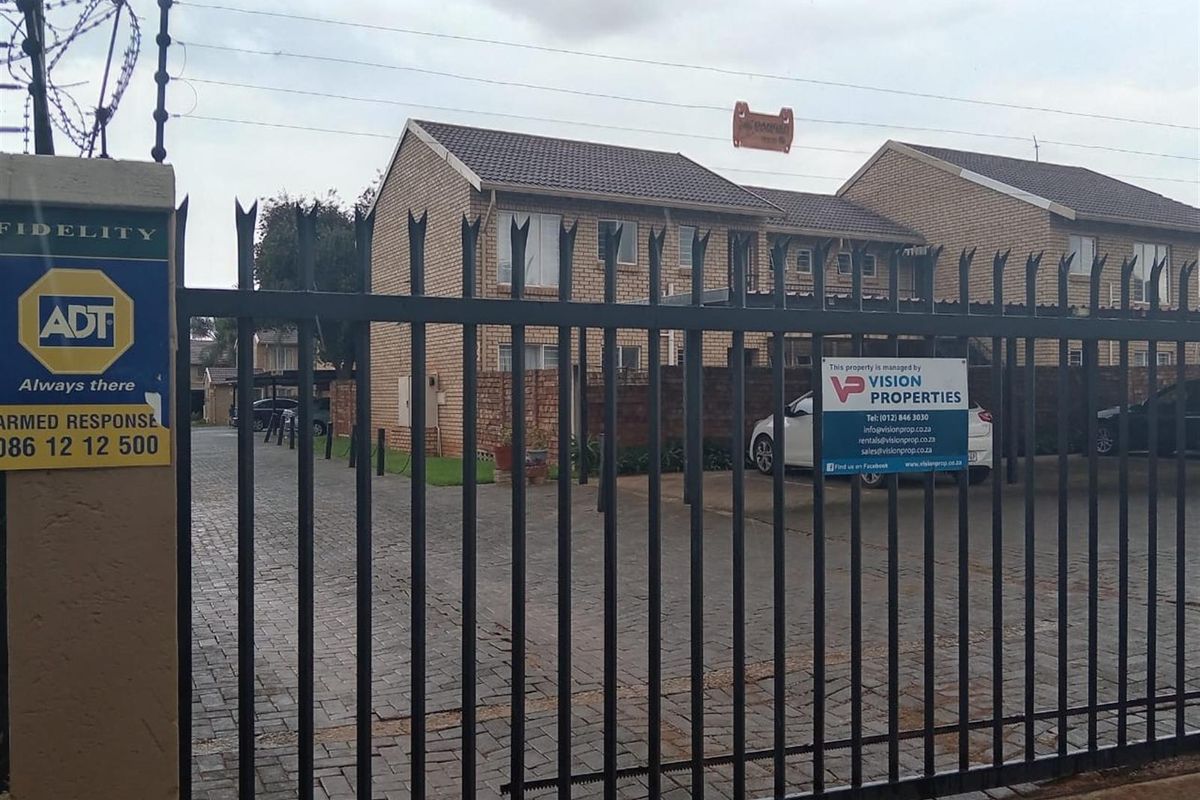 1 Bedroom Apartment For Sale in Willow Park Manor, Pretoria - Photo 3