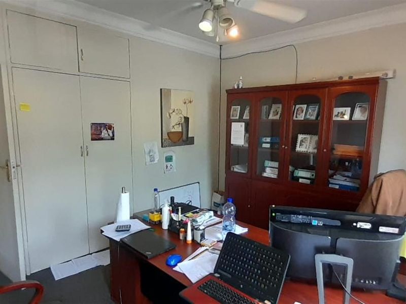 FULL BUSINESS RIGHT HOUSE WITH GREAT POTENTIAL - Photo 3