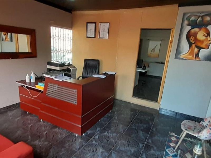 FULL BUSINESS RIGHT HOUSE WITH GREAT POTENTIAL - Photo 2