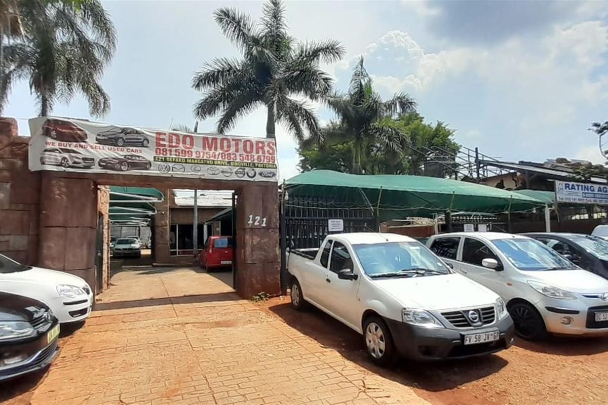 FULL BUSINESS RIGHT HOUSE WITH GREAT POTENTIAL - Photo 5