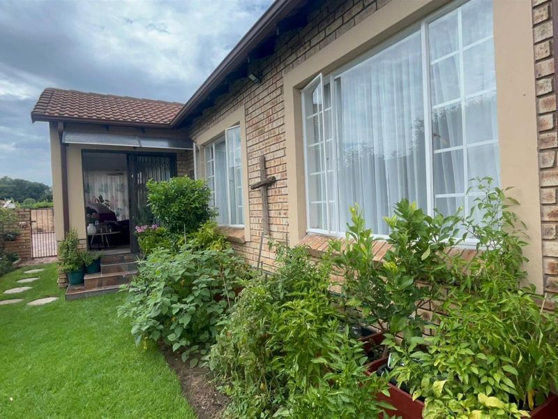 Charming 2-Bedroom Townhouse For Sale in Sasolburg Central, Sasolburg - Photo 5