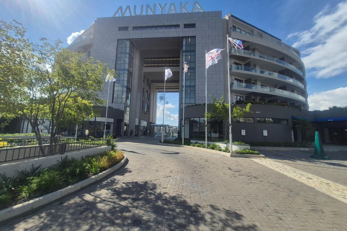 Luxury 3 Bedroom Apartment for sale in Munyaka with Park Views - No Transfer Duty - Photo 2