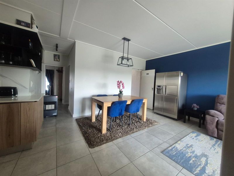 Luxury 3 Bedroom Apartment for sale in Munyaka with Park Views - No Transfer Duty - Photo 3