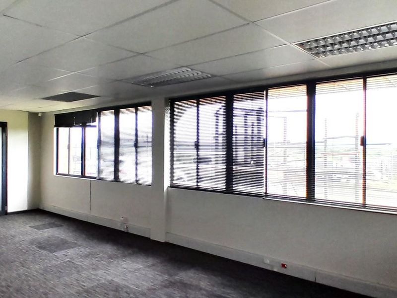 Office To Rent in Ballito Commercial District, Ballito, KwaZulu Natal - Photo 2