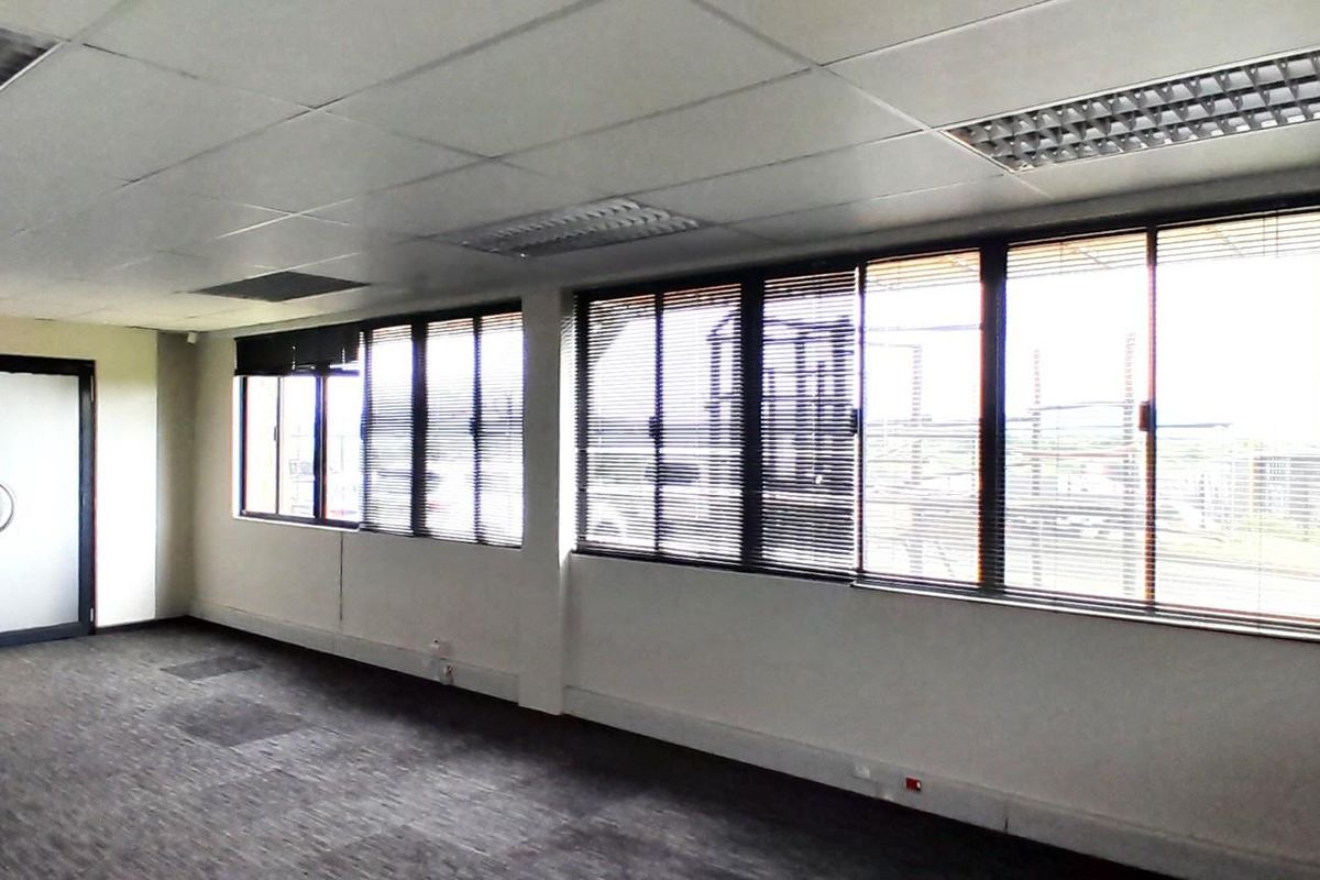 Office To Rent in Ballito Commercial District, Ballito, KwaZulu Natal - Photo 2