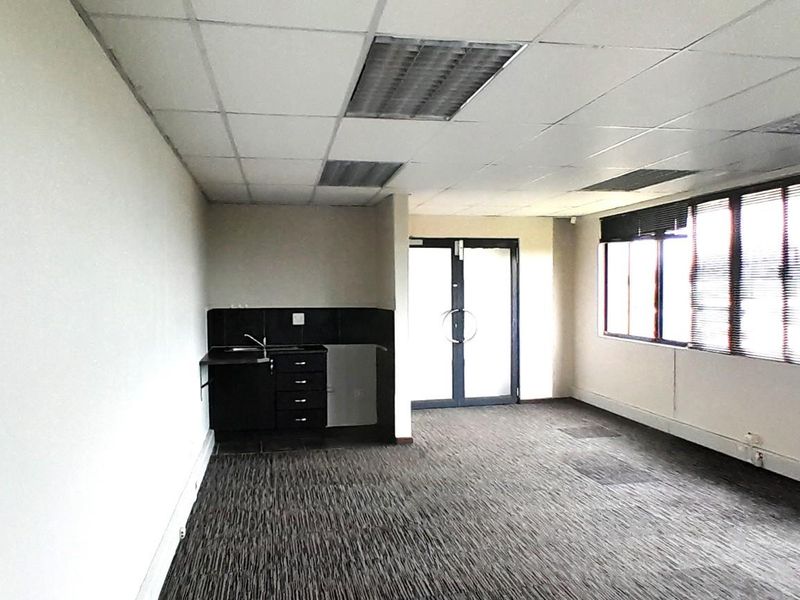 Office To Rent in Ballito Commercial District, Ballito, KwaZulu Natal - Photo 3