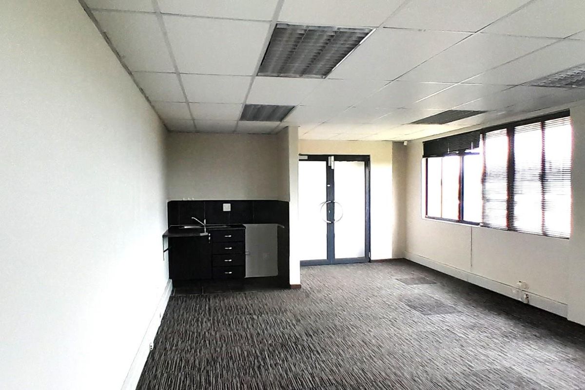 Office To Rent in Ballito Commercial District, Ballito, KwaZulu Natal - Photo 3
