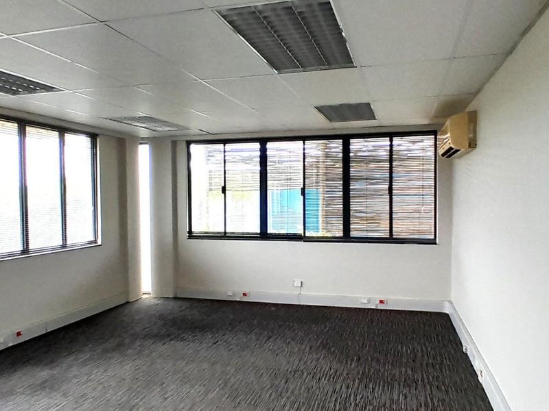 Office To Rent in Ballito Commercial District, Ballito, KwaZulu Natal - Photo 5