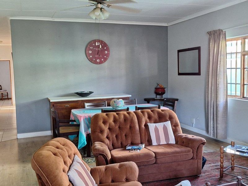 House UNDER OFFER in Riversdale - Photo 7