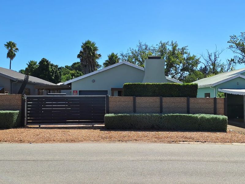 House UNDER OFFER in Riversdale - Photo 2