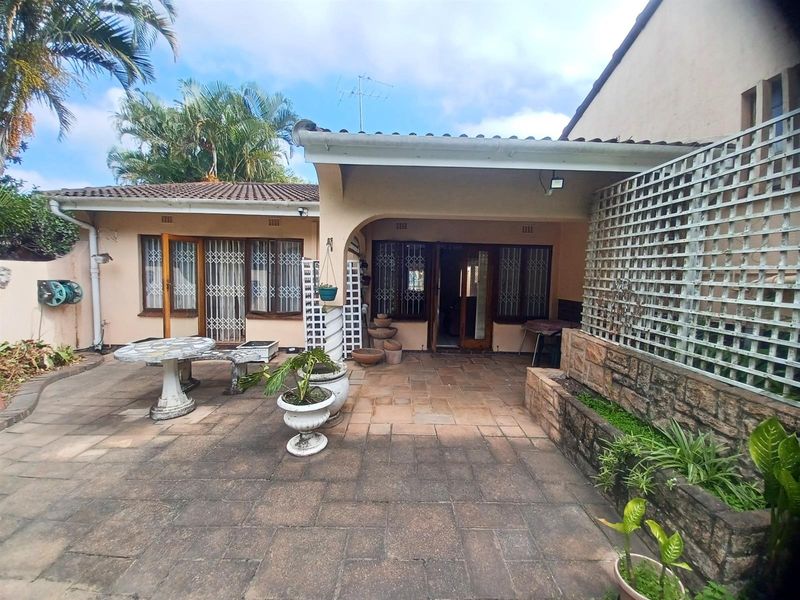 3 Bed 2 Bath complex for sale in Ashley Gardens pinetown - Photo 1