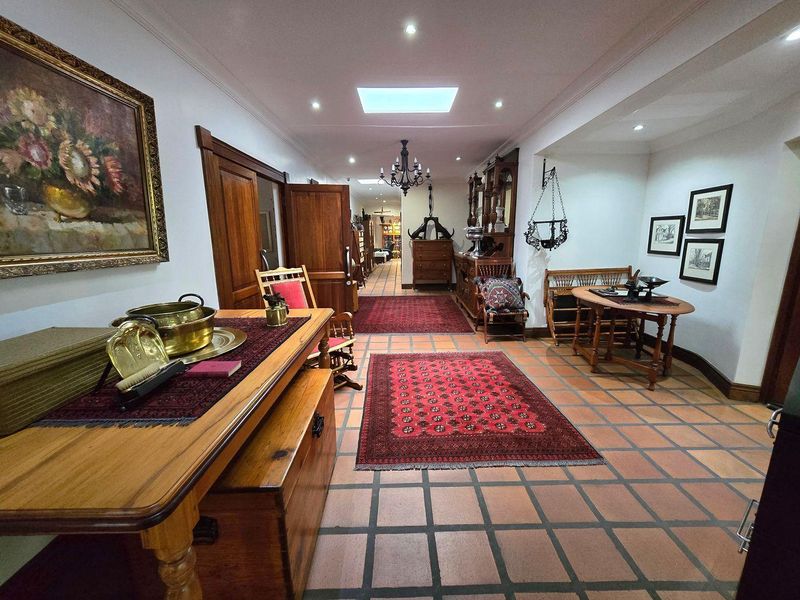 Space, style, and serious entertaining-this Gholfsig gem has it all. - Photo 8