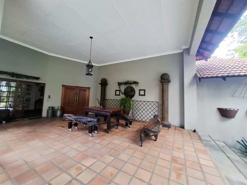 Space, style, and serious entertaining-this Gholfsig gem has it all. - Photo 5