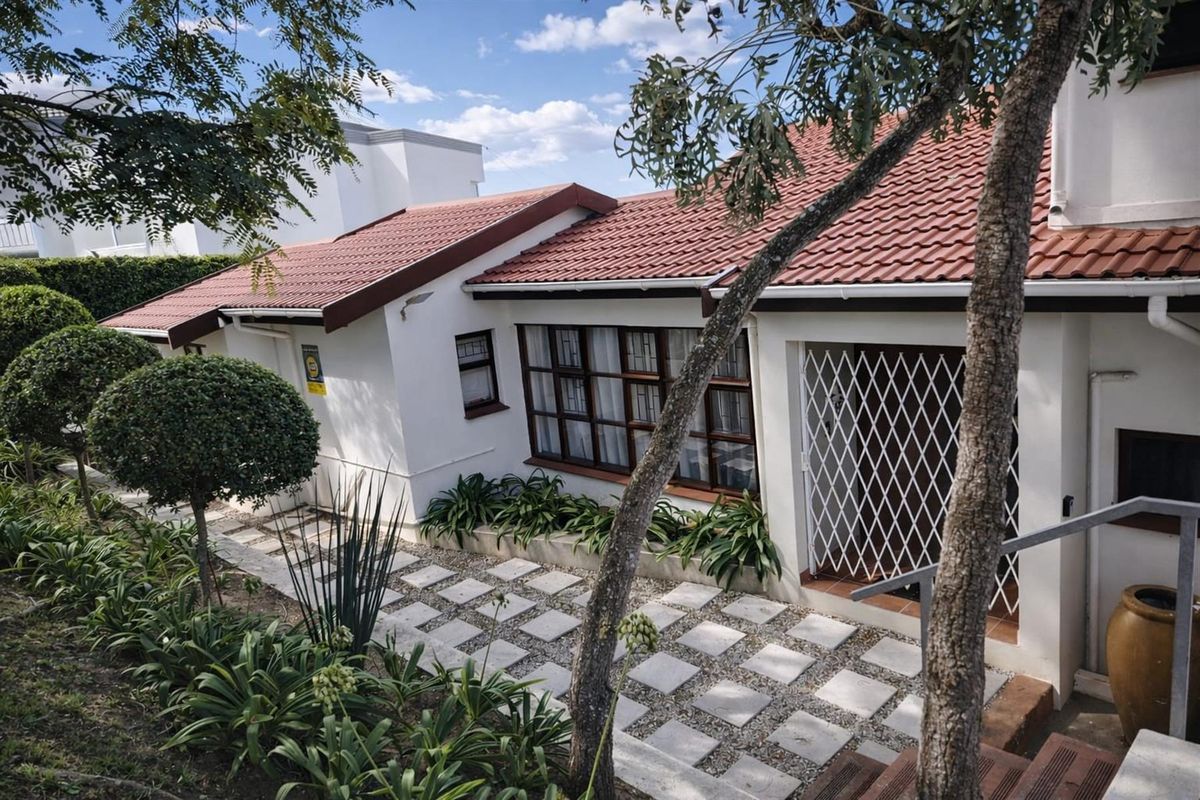 Fully Furnished 4 Bedroom Holiday Home in Lower Robberg Available for Easter - Photo 3