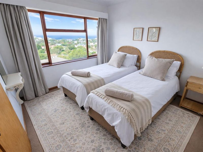 Fully Furnished 4 Bedroom Holiday Home in Lower Robberg Available for Easter - Photo 6
